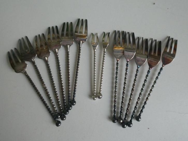 verzilverde stijlappel gebaksvorkjes /aperitief vorkjes, Huis en Inrichting, Keuken | Bestek, Gebruikt, Los bestek, Zilver, Ophalen of Verzenden