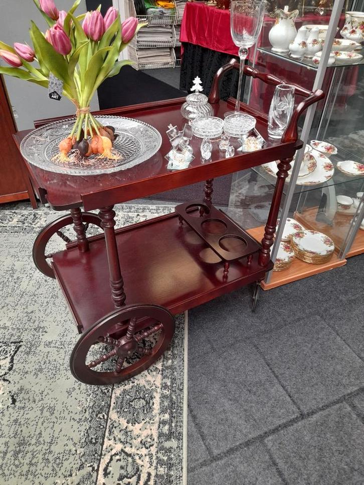 Nette noten thee wagen dranken kar., Huis en Inrichting, Barren, Zo goed als nieuw, Ophalen