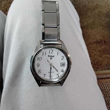 Vintage Pulsar quartz horloge  beschikbaar voor biedingen