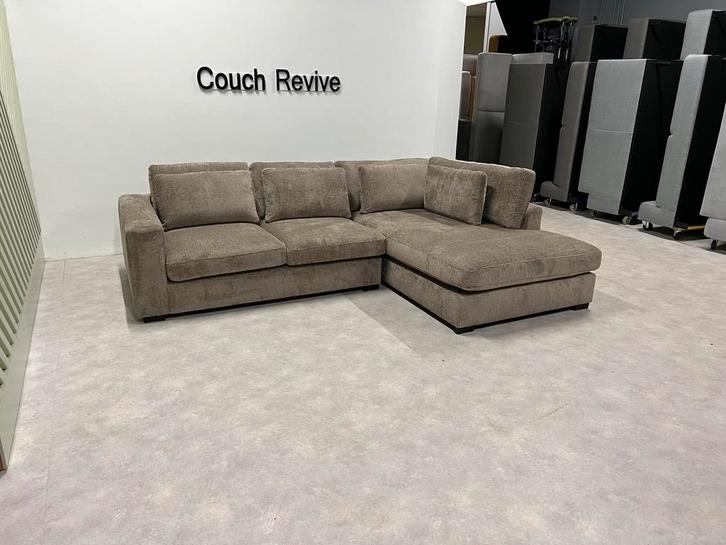 Nieuwstaat GRATIS LEVERING beige lounge bank 295x210, Huis en Inrichting, Banken | Bankstellen, Zo goed als nieuw, Vierpersoons of meer