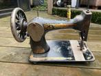 Antieke Singer Naaimachine, Ophalen
