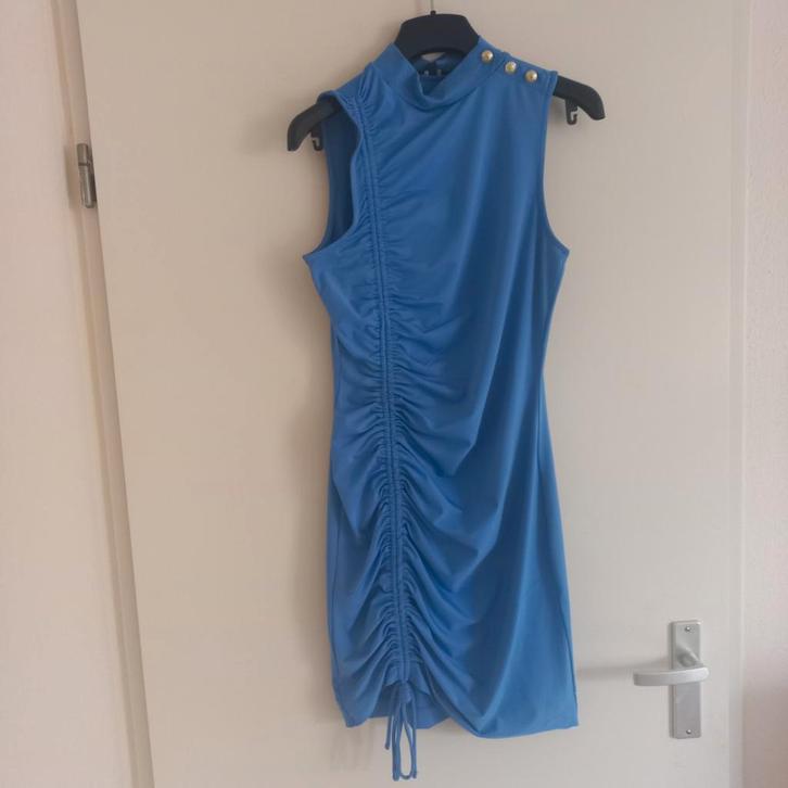 Nikkie drawcord jurk blauw maat 36, Kleding | Dames, Jurken, Zo goed als nieuw, Maat 36 (S), Blauw, Boven de knie, Ophalen of Verzenden