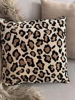 KUSSENS PANTER KUSSENTJES FLUWEEL BEIGE KUSSEN NU € 49,00, Ophalen of Verzenden, Nieuw, Vierkant