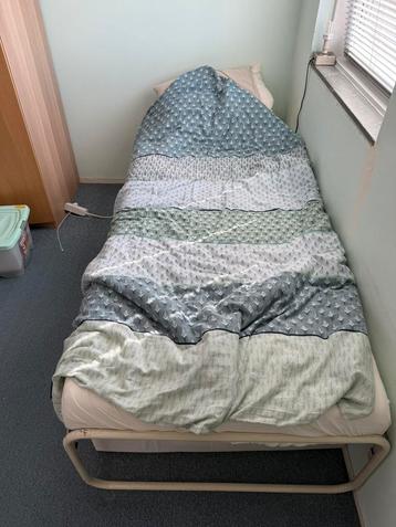 Bed + matras GRATIS