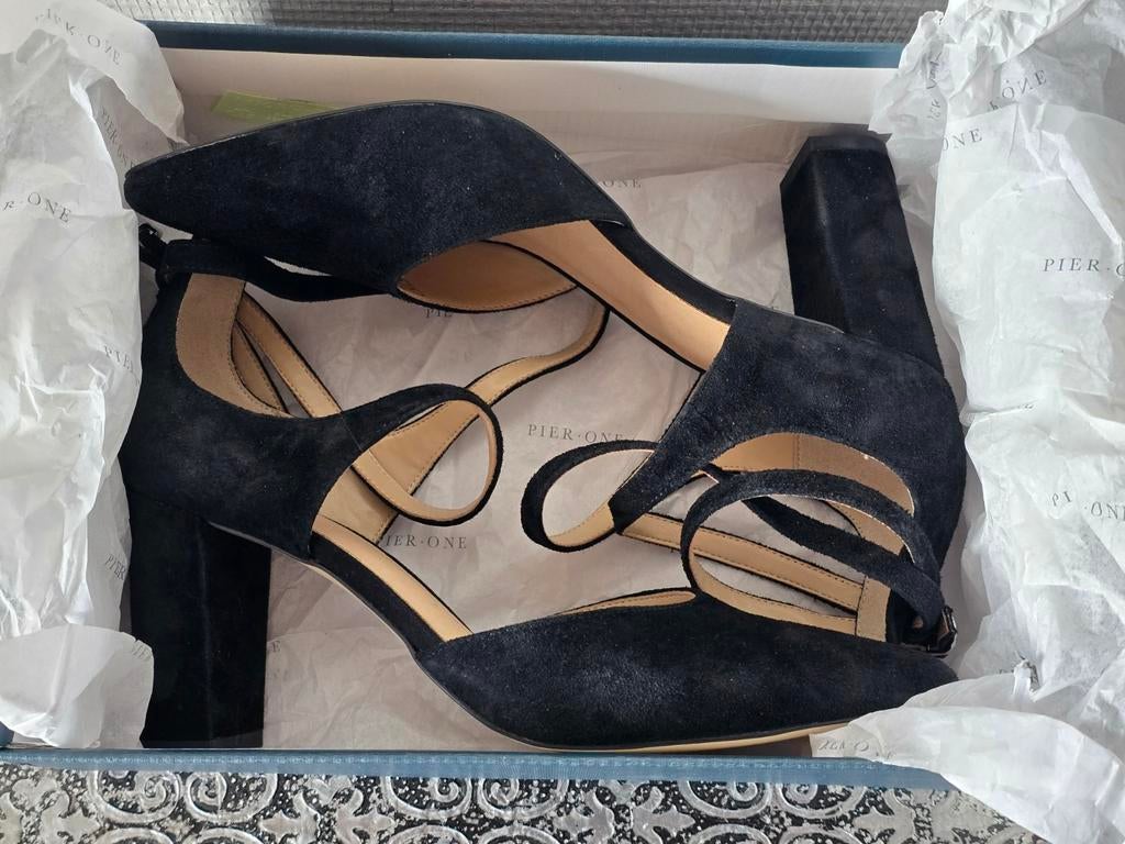 Pier one dames pumps maat 39 " Nieuw ", Kleding | Dames, Schoenen, Pumps, Zwart, Nieuw, Ophalen of Verzenden