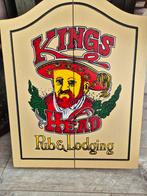 Kings Head dart kabinet z.g.a.n., Sport en Fitness, Darts, Dartbord met pijlen, Zo goed als nieuw, Ophalen