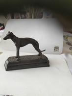 Te koop beeld van een Whippet brons, Verzamelen, Ophalen of Verzenden, Gebruikt, Dier