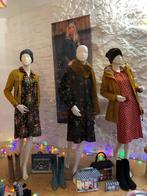 Etalagepoppen 3 verschillende met voetplaat, Ophalen