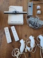 Wii console met toebehoren en 2 spellen, Spelcomputers en Games, Ophalen of Verzenden, Gebruikt