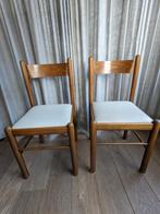 2 vintage stoelen met crème kleurige sky zitting, Huis en Inrichting, Stoelen, Gebruikt, Ophalen
