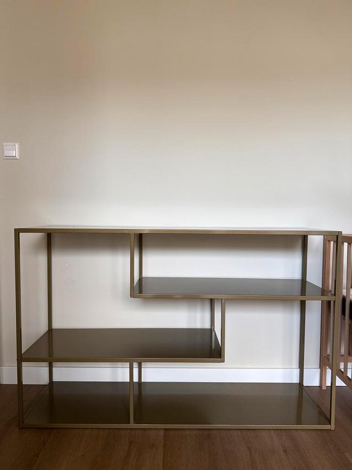 Mooie messingkleurige dressoir, Huis en Inrichting, Kasten | Stellingkasten, Zo goed als nieuw, Ophalen