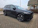Volvo XC90 T8 Ultra Dark, sport int B&W pano garantie 3-'27, Auto's, 1969 cc, 7 stoelen, Zwart, Plug-in hybride