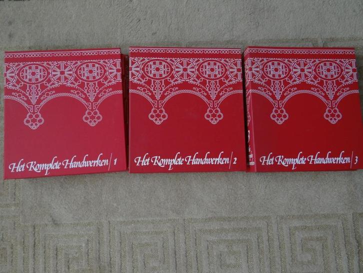 Het Komplete handwerken, Hobby en Vrije tijd, Knutselen, Zo goed als nieuw, Ophalen of Verzenden
