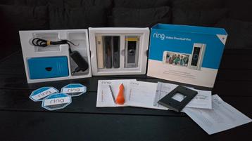 Ring PRO 220v aansluiting in doos compleet beschikbaar voor biedingen