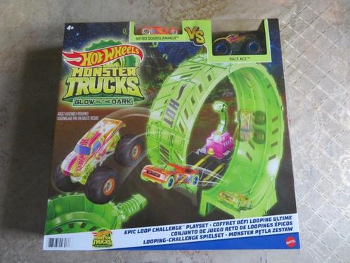 HOT WHEELS -- GLOW IN THE DARK --- EPIC LOOP CHALLENGE, Kinderen en Baby's, Speelgoed | Racebanen, Zo goed als nieuw, Handmatig