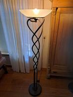 Mooie zwarte staande ijzeren lamp, Ophalen, Zo goed als nieuw