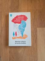 dwars door de storm martine&karlijn stoffels, Ophalen of Verzenden, Zo goed als nieuw