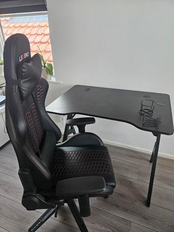 Gaming Bureau + Stoel - Complete Set! beschikbaar voor biedingen