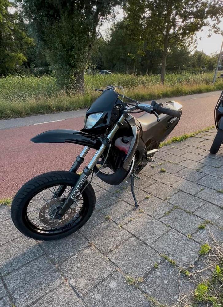 Derbi Senda sm, Fietsen en Brommers, Brommers | Derbi, Zo goed als nieuw, Maximaal 45 km/u, Ophalen