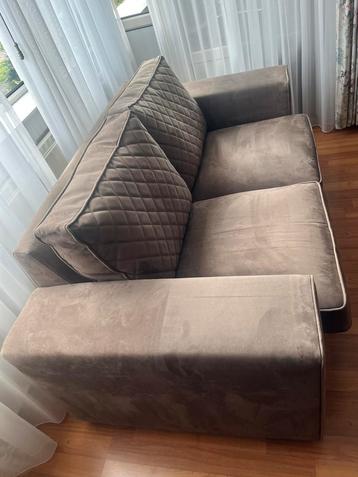 Urban sofa 2 zits bank. Z.G.A.N. beschikbaar voor biedingen