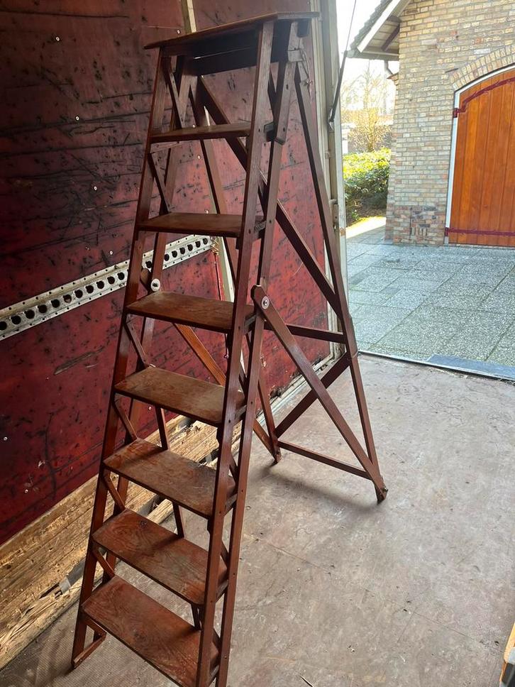 Bibliotheektrap, Antiek en Kunst, Antiek | Woonaccessoires, Ophalen