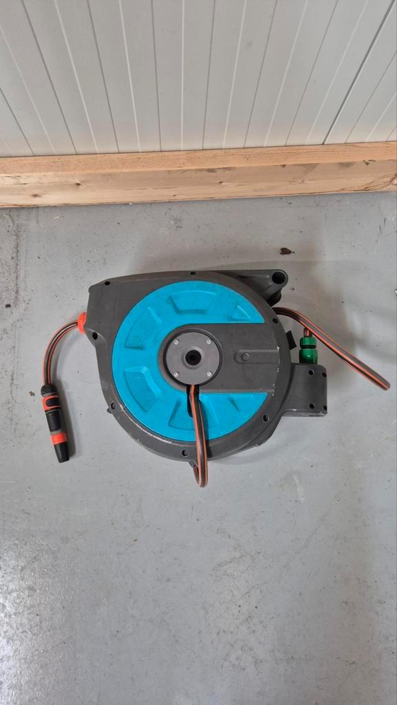 Gardena wandslangbox – netjes, Doe-het-zelf en Verbouw, Gereedschap | Overige machines, Zo goed als nieuw, Ophalen