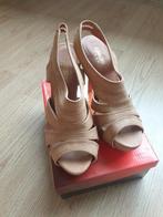 Pumps maat 35, Kleding | Dames, Nieuw, Beige, Ophalen of Verzenden, Pumps