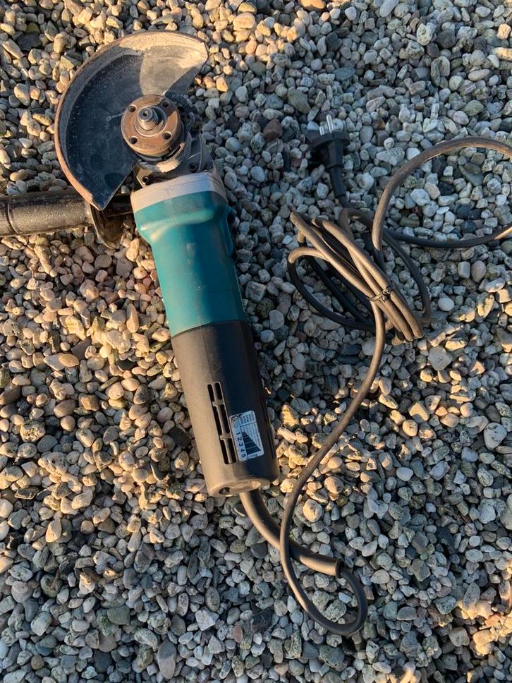 MAKITA 9565 vcr , slijptol, Doe-het-zelf en Verbouw, Gereedschap | Slijpmachines, Zo goed als nieuw, Haakse handslijpmachine, 1000 watt of meer