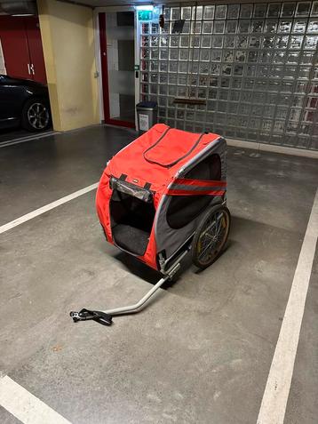 Hondenfietskar beschikbaar voor biedingen