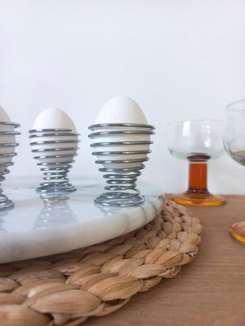 Eierdopjes spiraalvorm vintage 4 stuks, Huis en Inrichting, Keuken | Servies, Overige typen, Overige stijlen, Ophalen of Verzenden