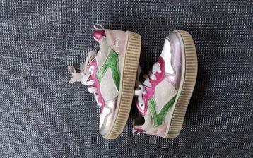 Keq Sneakers laag. beschikbaar voor biedingen