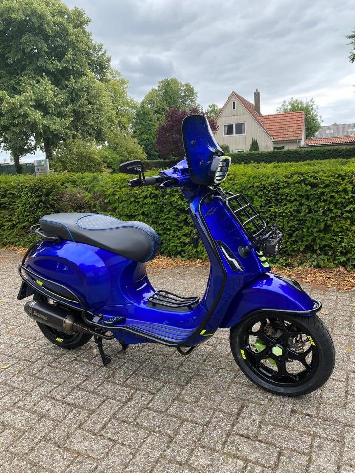 Vespa Sprint 80cc 2v DD 2015 candy blue Malossi 45km brom, Fietsen en Brommers, Scooters | Vespa, Gebruikt, Vespa S, Maximaal 45 km/u