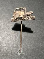 Vintage DAF vrachtwagen speldje, Ophalen of Verzenden, Gebruikt, Transport, Speldje of Pin