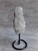 Amethist op pin standaard wit, Ophalen of Verzenden, Mineraal