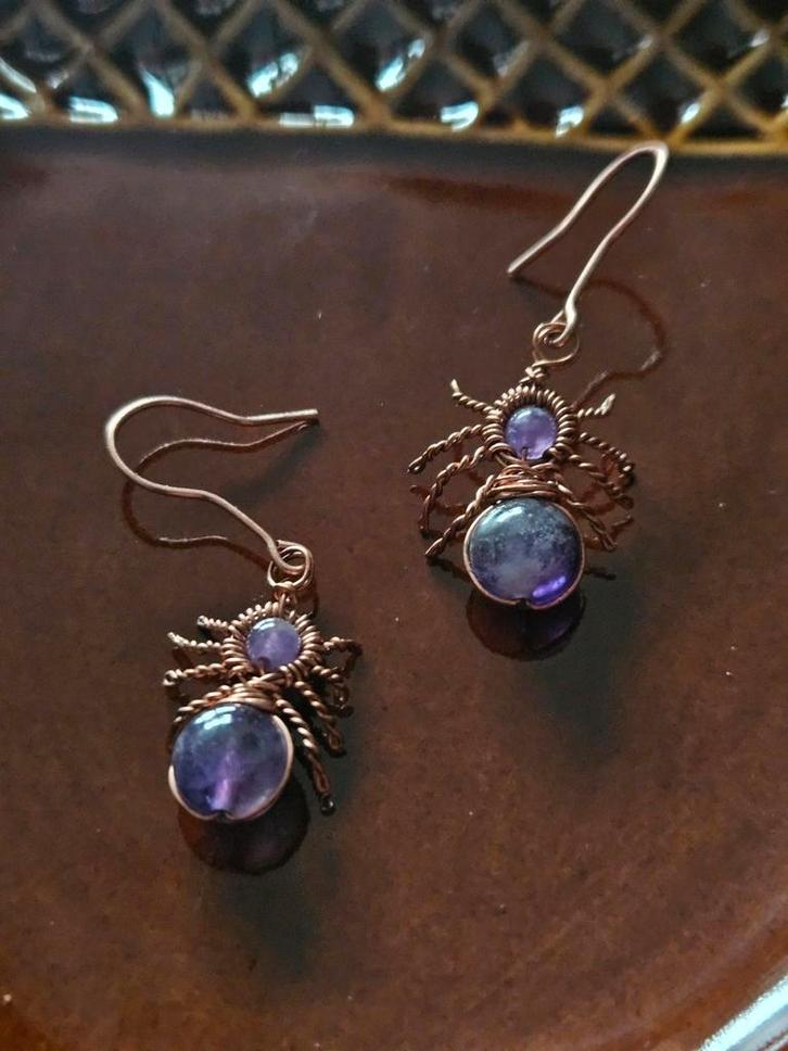 Amethist spinnetjes, handgemaakte oorbellen van koperdraad, Sieraden, Tassen en Uiterlijk, Oorbellen, Nieuw, Hangers, Overige materialen