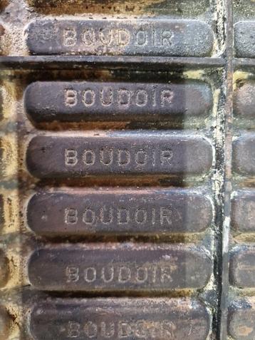 Oude Boudoir koekjes mal / bakmal beschikbaar voor biedingen