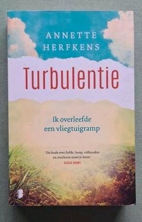 Turbulentie ik overleefde een vliegtuigramp  beschikbaar voor biedingen