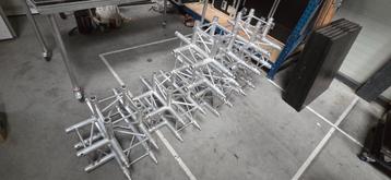 6x Milos truss T-stuk 4-way beschikbaar voor biedingen