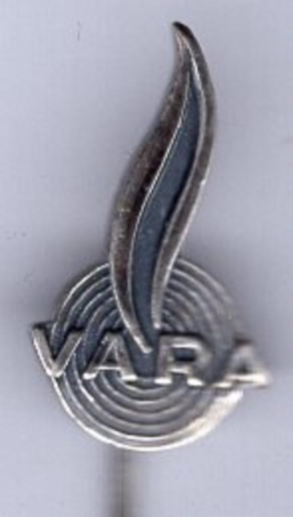 VARA zilverkleurig omroep speldje ( V_033a ), Verzamelen, Speldjes, Pins en Buttons, Verzenden