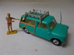 1965 Corgi Toys 485 AUSTIN MINI COUNTRYMAN + SURFER I.z.g.st, Ophalen of Verzenden, Zo goed als nieuw, Auto, Corgi