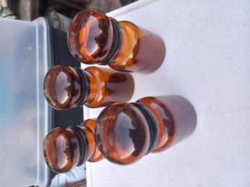 4 Apothekerspotjes met stolp beschikbaar voor biedingen