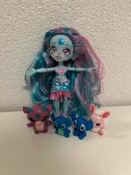 Mooi popje en kleine poppetjes, Verzamelen, Poppetjes en Figuurtjes, Ophalen of Verzenden, Zo goed als nieuw