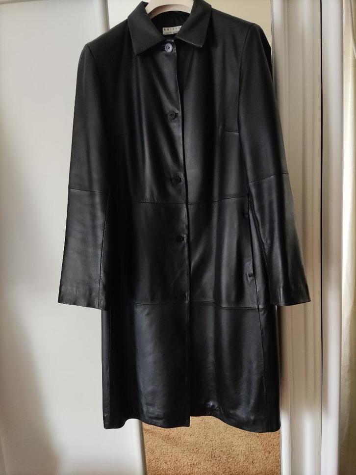 Zwarte LEREN jas GALERIES LAFAYETTE – valt als 40, Kleding | Dames, Jassen | Winter, Zo goed als nieuw, Maat 38/40 (M), Zwart
