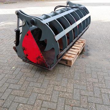 Pelikaanbak / Kuilhapper / mestklem 2.20mtr beschikbaar voor biedingen