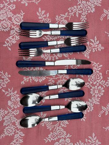 Vintage: Los bestek met blauw kunststof handvat beschikbaar voor biedingen