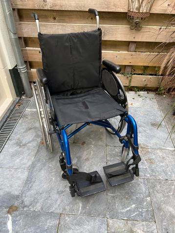 Goede rolstoel, in goede staat. beschikbaar voor biedingen