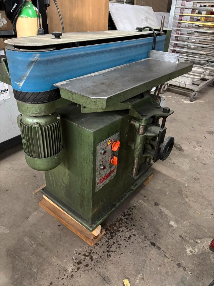 Lasm Bandschuurmachine - Goede Staat, Zakelijke goederen, Machines en Bouw | Houtbewerking, Ophalen