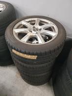 Winterset DS5 met redelijke winterbanden., Auto-onderdelen, Banden en Velgen, Ophalen, Gebruikt, Banden en Velgen, 17 inch