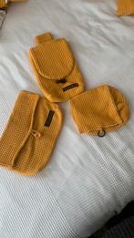 Babyuitzet zelf gemaakt okergeel met zwart wit, Ophalen, Gebruikt