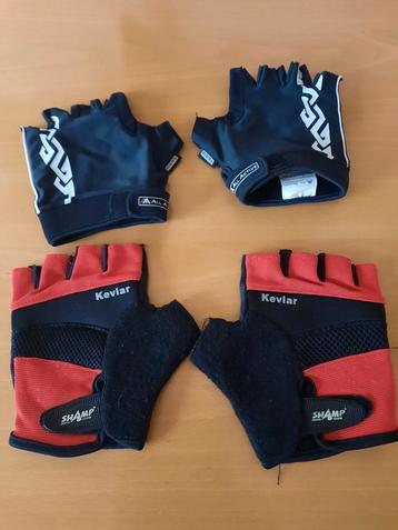 Wielrenhandschoenen  beschikbaar voor biedingen